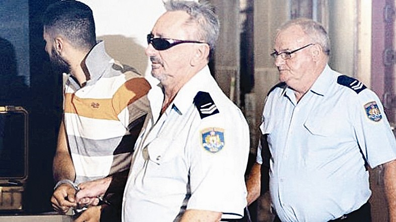 u0627u0644u0644u0628u0646u0627u0646u064a u0623u062du0645u062f u0634u0645u0651u0627 u0645u0643u0628u0651u0644u0627u064b u0628u0623u0635u0641u0627u062f u0627u0644u0634u0631u0637u0629