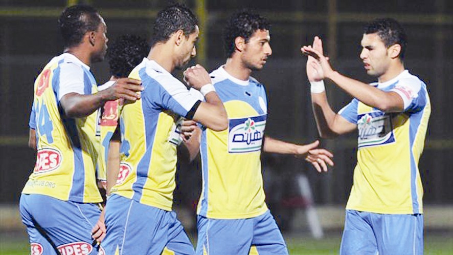 لاعبو الإسماعيلي يحتفلون بعد الفوز