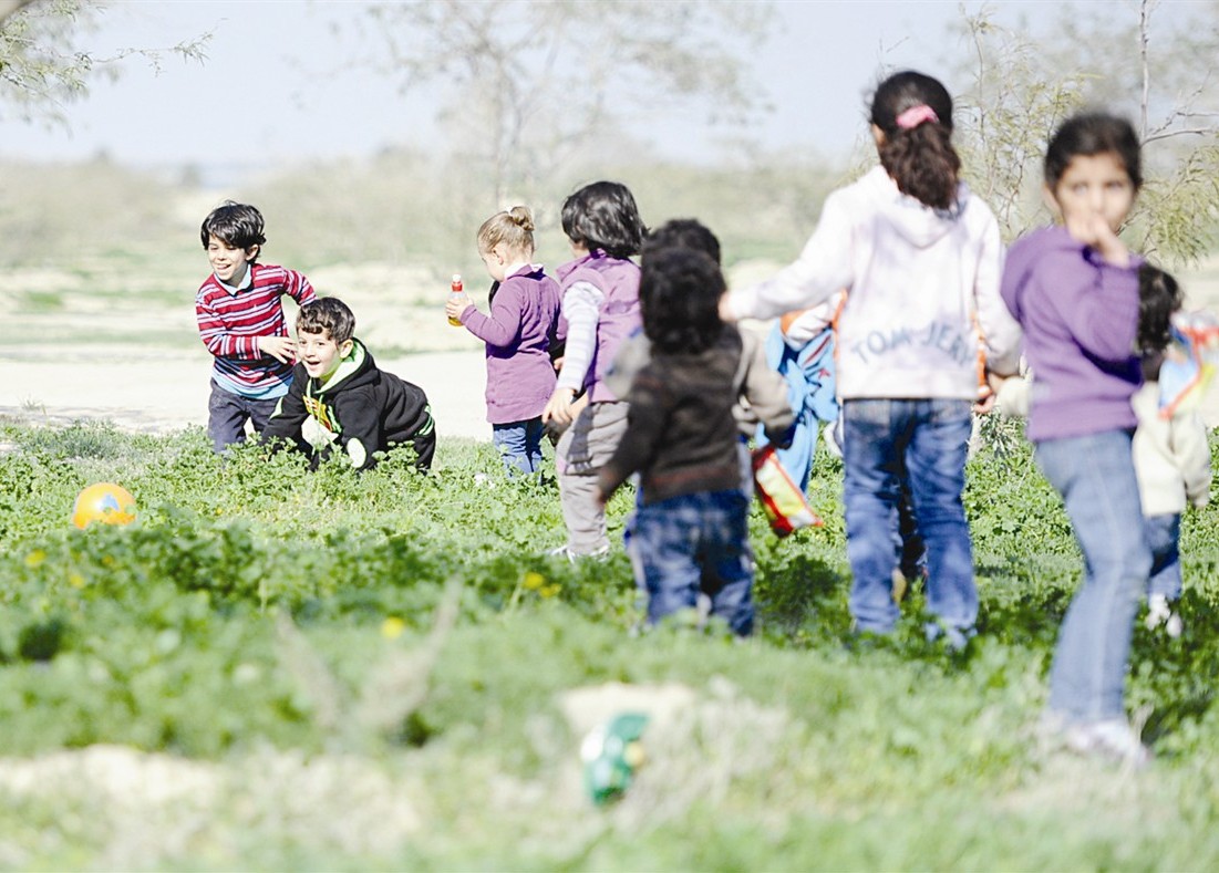فرحة واستمتاع بالطبيعة  (تصوير نايف العقلة)