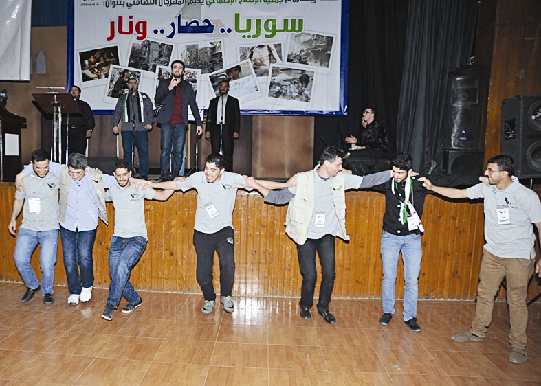 الدبكة حاضرة