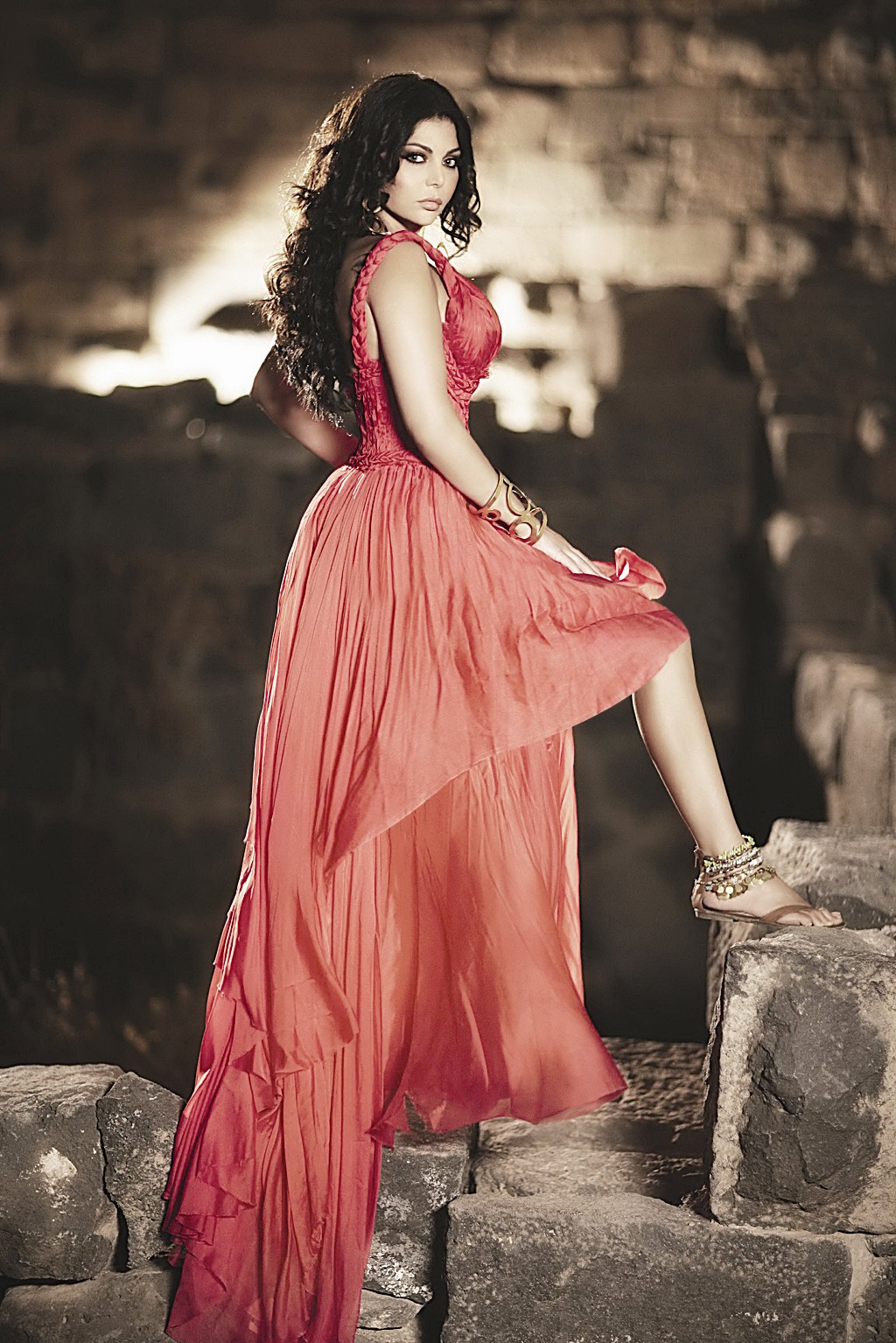 هيفاء وهبي وفي الاطار عبدالله بالخير