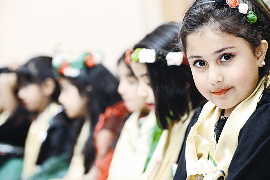 زهرات في المخيم