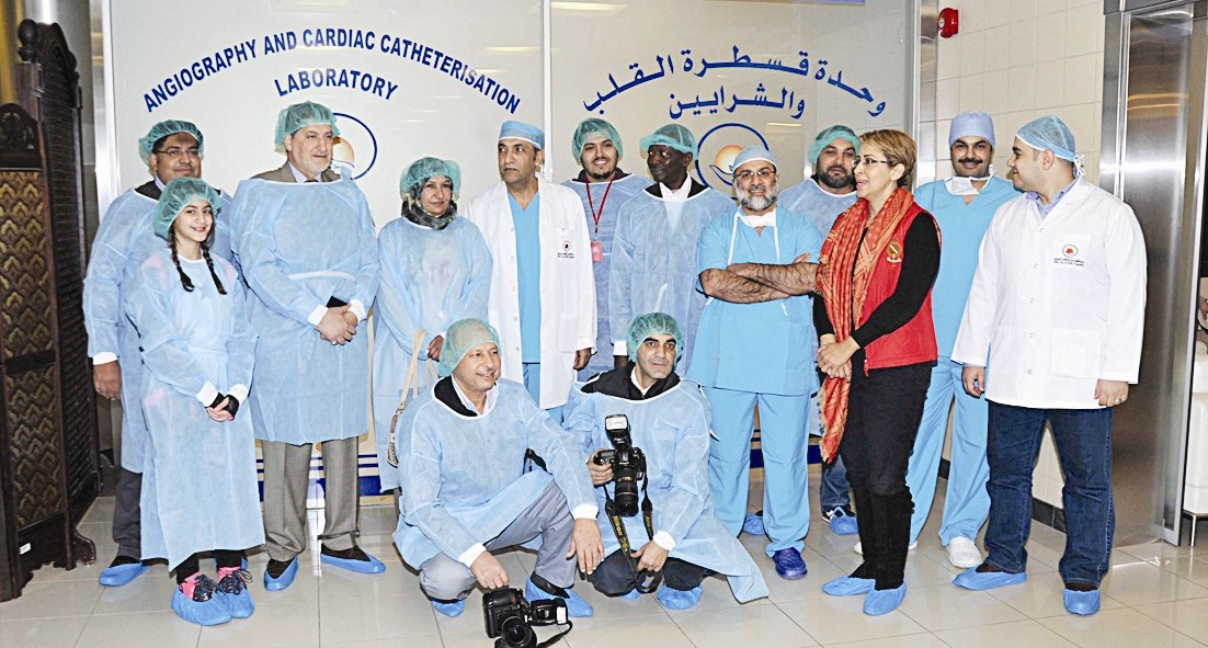 الطاقم الطبي واداريو المستشفى