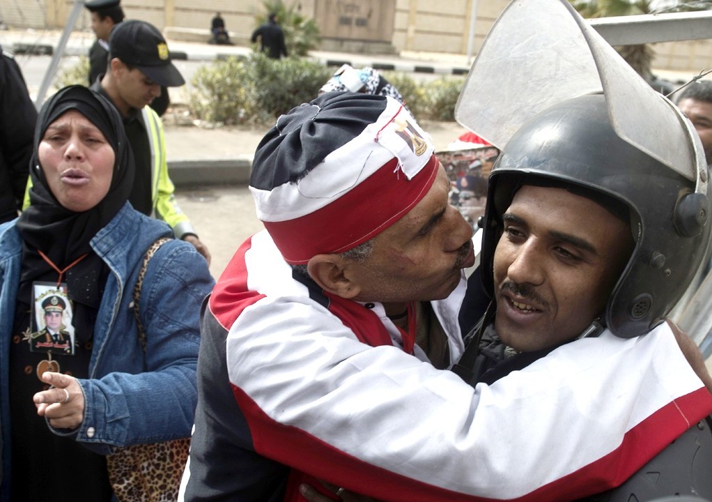 u0645u0635u0631u064a u0645u0648u0627u0644u064d u0644u0644u062cu064au0634 u064au0637u0628u0639 u0642u0628u0644u0629 u0639u0644u0649 u062eu062f u0634u0631u0637u064a u062eu0627u0631u062c u0645u0642u0631 u0645u062du0627u0643u0645u0629 u0645u0631u0633u064a u0623u0645u0633 (u0627 u0641 u0628)