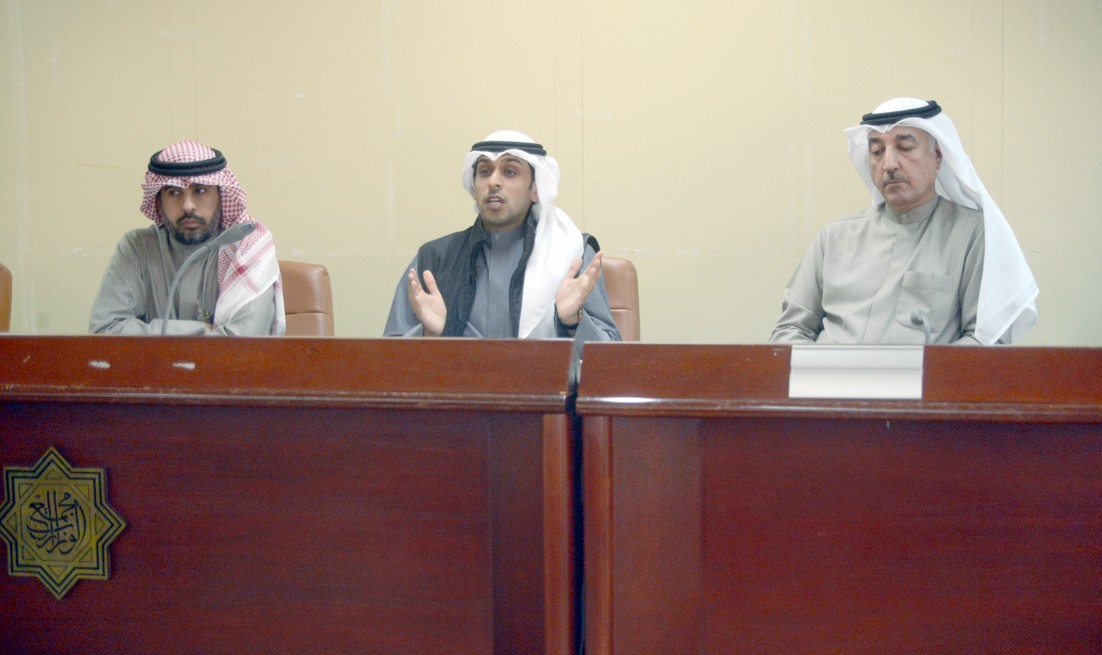 u0627u0644u062au0631u0643u064au062a u0645u062au0648u0633u0637u0627u064b u0645u062du0627u0645u064au064a u0627u0644u0634u0631u0643u0629 u0648u0644u064au062f u0627u0644u062au062au0627u0646 (u064au0645u064au0646 u0627u0644u0635u0648u0631u0629) u0648u0639u0644u064a u0627u0644u062eu0645u064au0633 (u064au0633u0627u0631)  (u062au0635u0648u064au0631 u0623u0633u0639u062f u0639u0628u062fu0627u0644u0644u0647)