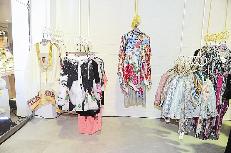 ملابس نسائية من أرقى الماركات العالمية