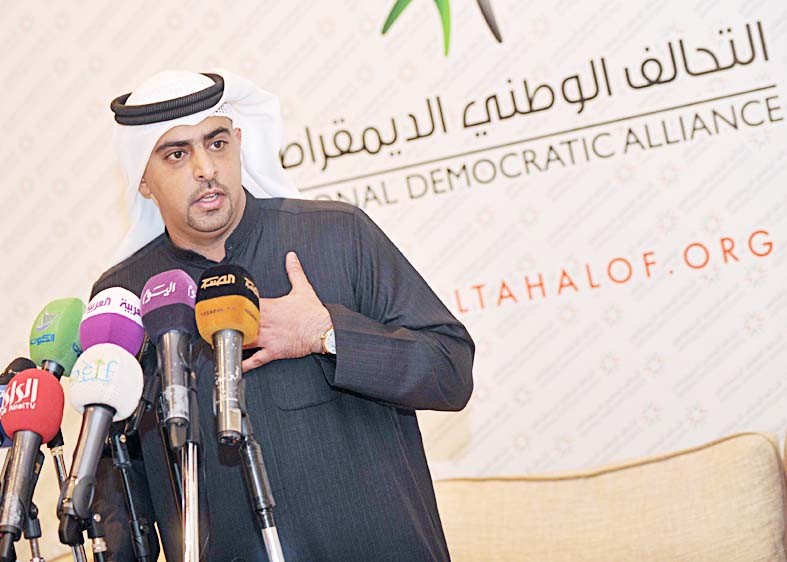 النصف متحدثا في الندوة (تصوير سعد هنداوي)