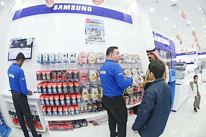 فريق متخصص لخدمة العملاء