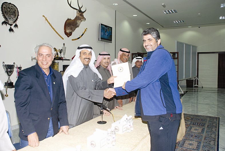 u0627u0644u0639u062au064au0628u064a u064au0633u0644u0645 u0627u0644u0634u0647u0627u062fu0627u062a u0644u0644u062du0643u0627u0645