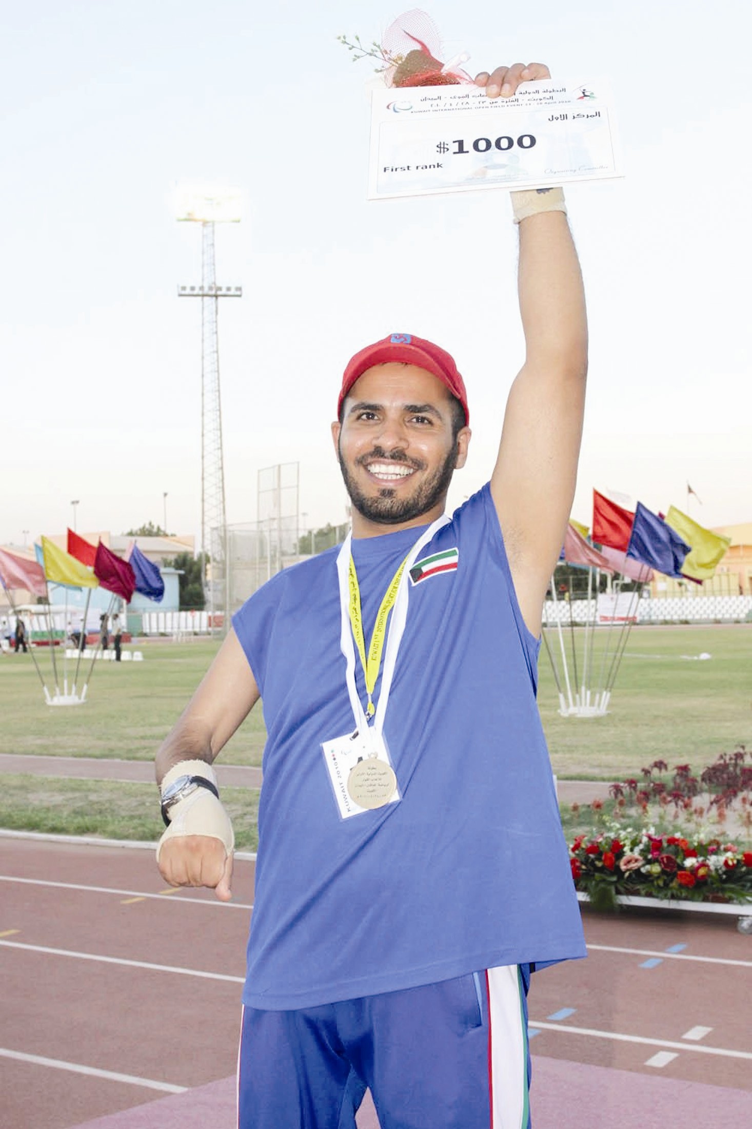 u0639u0627u062fu0644 u0627u0644u0634u0647u0631u064a u064au062du062au0641u0644 u0628u0630u0647u0628u064au0629 u062fu0641u0639 u0627u0644u062cu0644u0629 u0641u064a u0628u0637u0648u0644u0629 u0633u0627u0628u0642u0629