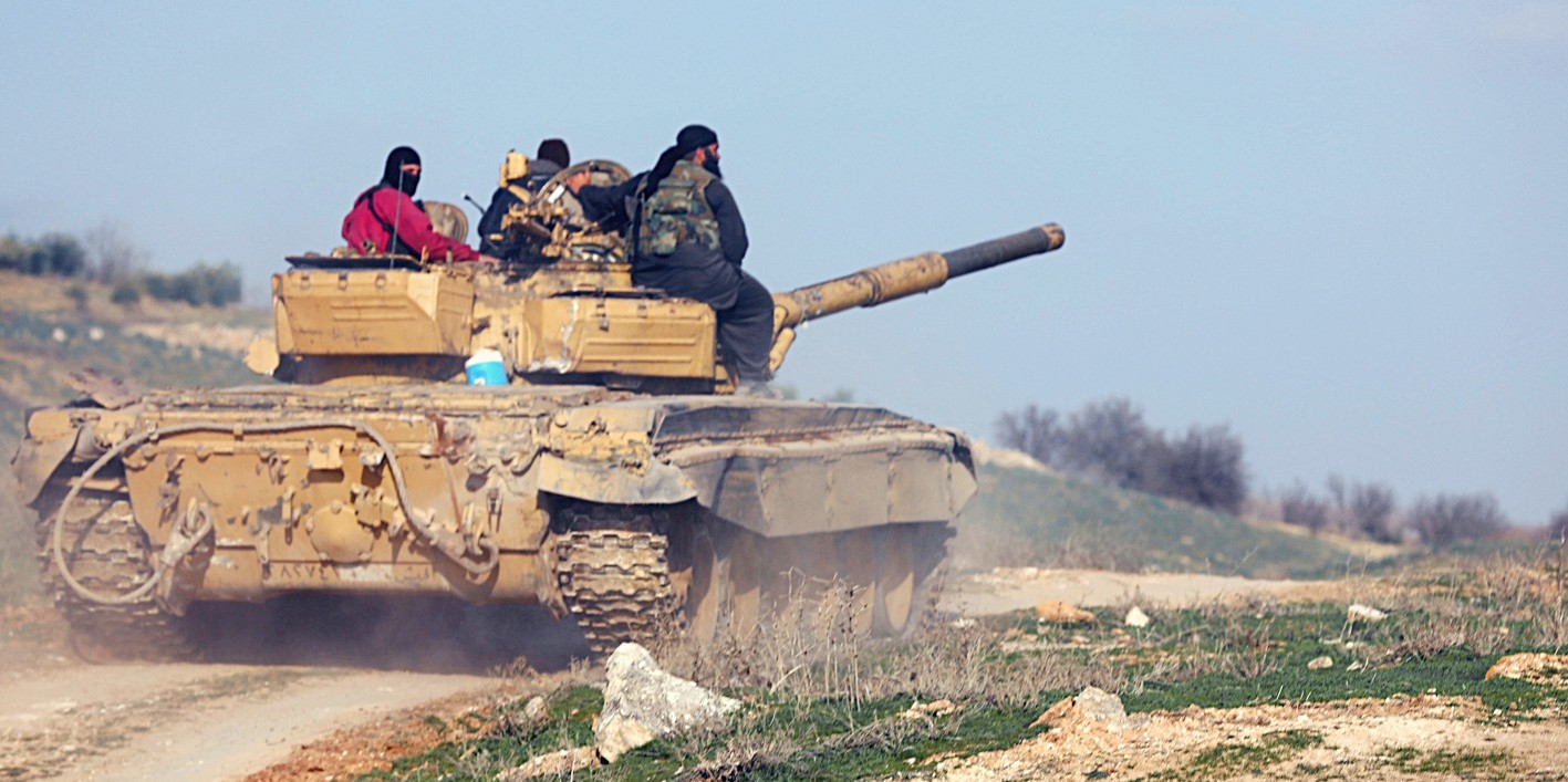 u0645u0642u0627u062au0644u0648u0646 u0645u0639u0627u0631u0636u0648u0646 u064au0639u062au0644u0648u0646 u062fu0628u0627u0628u0629 u0642u0631u0628 u0645u062fu064au0646u0629 u062du0645u0627u0629 u0623u0645u0633 (u0627 u0641 u0628)