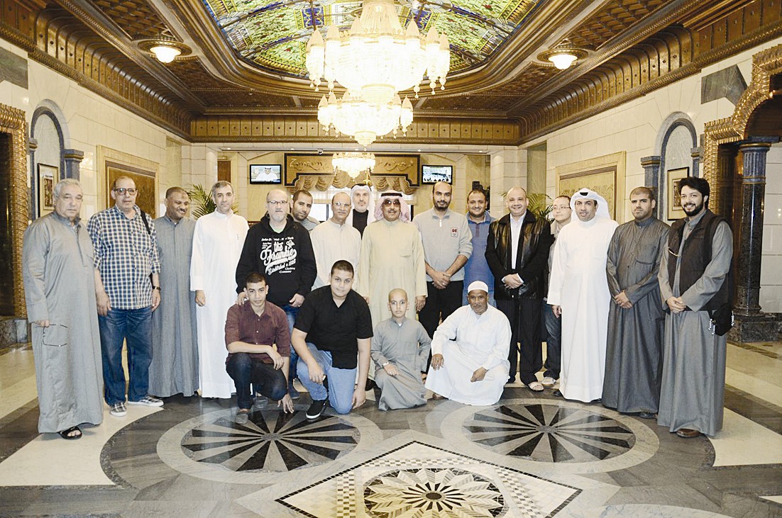 جانب من المشاركين برحلة العمرة