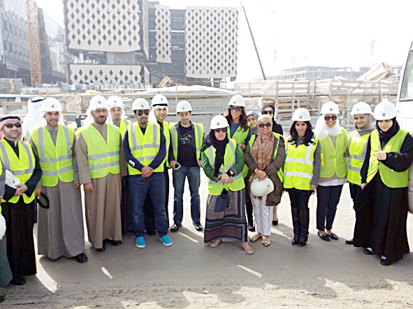 u0644u0642u0637u0629 u062cu0645u0627u0639u064au0629 u062eu0644u0627u0644 u0627u0644u0632u064au0627u0631u0629