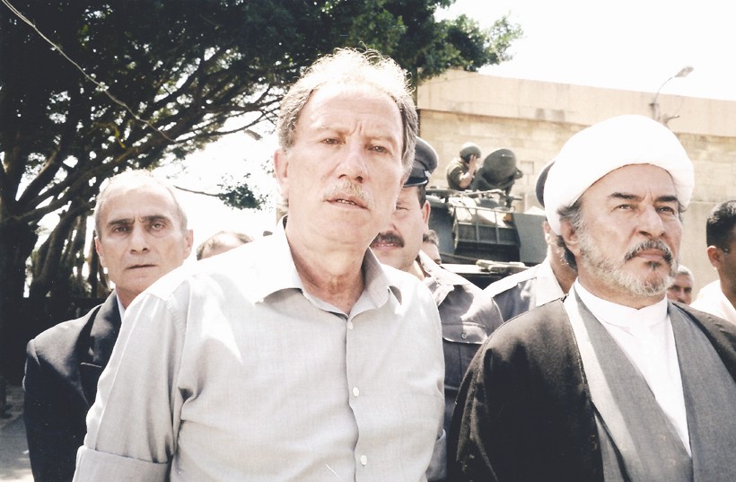 u0645u0639 u0639u0628u062f u0627u0644u0645u062cu064au062f u0645u062cu0630u0648u0628 u0641u064a u0645u0633u0644u0633u0644 u00abu0632u0645u0646 u0627u0644u0623u0648u063au0627u062fu00bb