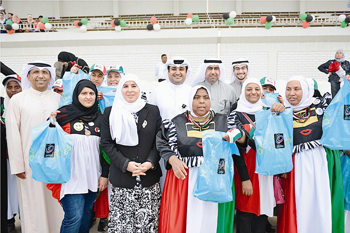 فريق العلاقات العامة مع نزلاء الدار والمسؤولين