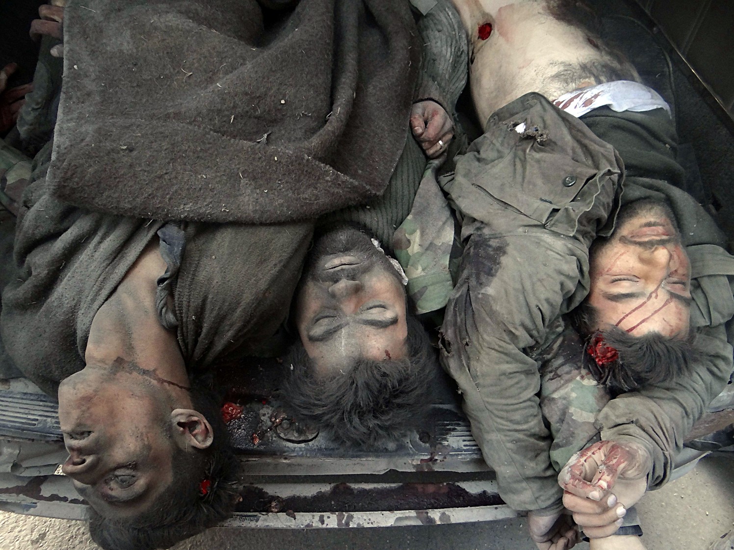 u062cu062bu0627u0645u064au0646 u0645u0642u0627u062au0644u064au0646 u0645u0648u0627u0644u064au0646 u0644u0644u062du0643u0648u0645u0629 u0627u0644u0633u0648u0631u064au0629 u0641u064a u0635u0646u062fu0648u0642 u0639u0631u0628u0629 u0628u0642u0631u064au0629 u0639u0632u064au0632u0629 u062cu0646u0648u0628 u062du0644u0628 (u0623 u0641 u0628)