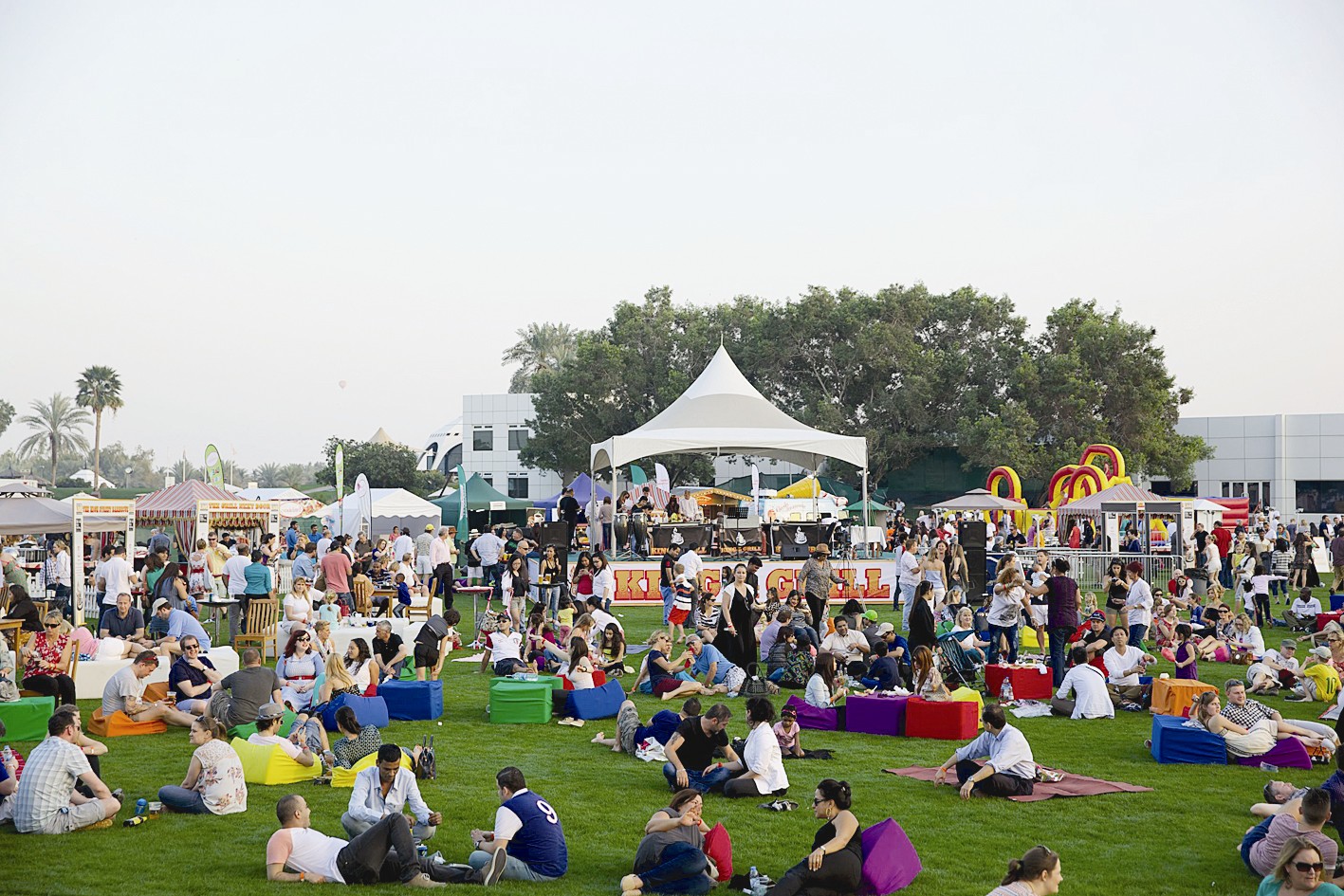 حضور غفير في «The Big Grill»