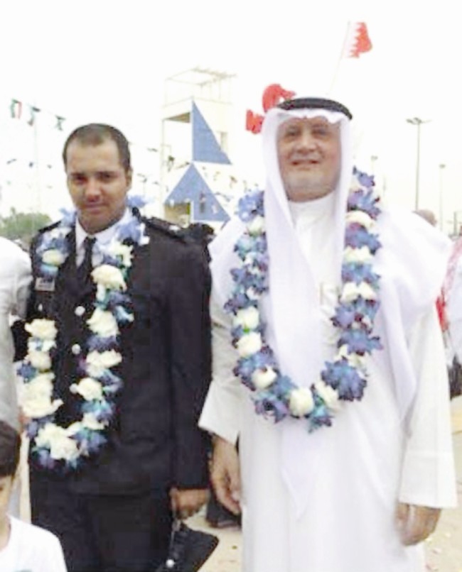 غازي الميع ونجله الضابط المتخرج