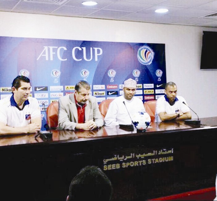 مارين وجراح العتيقي خلال المؤتمر الصحافي