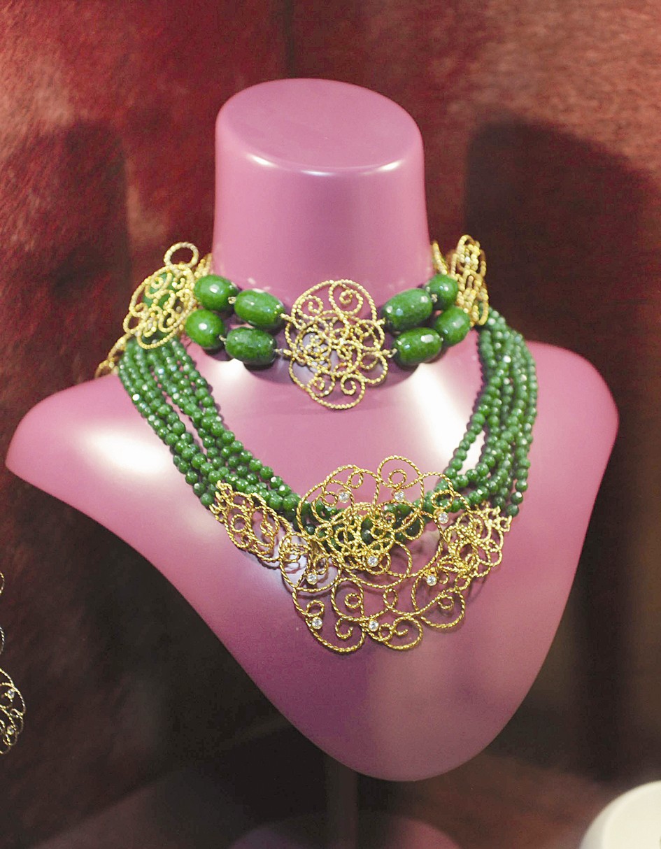 قطعة فنية من تصاميم علامة