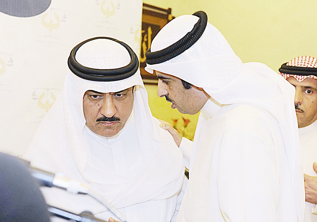 حوار بين الطاحوس والبراك