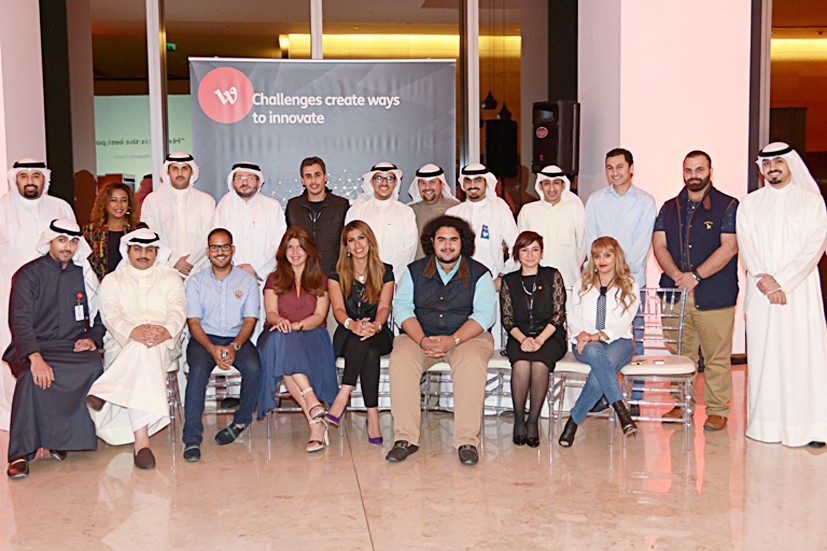 u0641u062eu0631u0648 u0648u0645u0633u0624u0648u0644u0648 u0627u0644u0634u0631u0643u0629 u0645u0639 u0631u0648u0627u062f u0634u0628u0643u0627u062a u0627u0644u062au0648u0627u0635u0644 u0627u0644u0627u062cu062au0645u0627u0639u064a