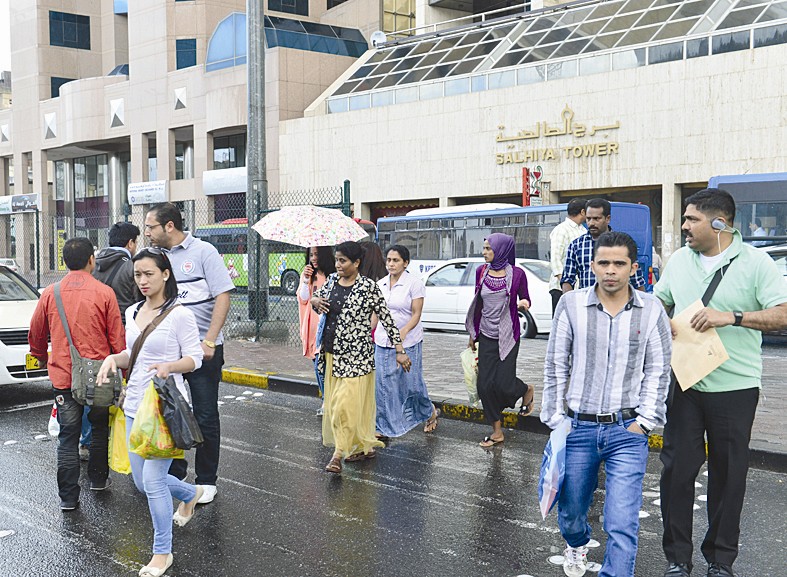 عبور تحت الامطار