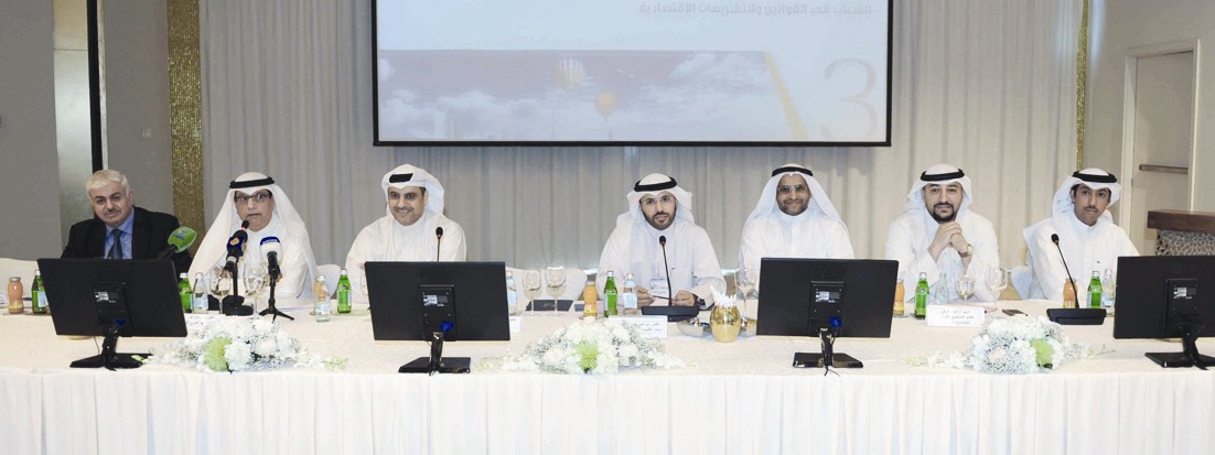 u062cu0627u0646u0628 u0645u0646 u0627u0644u0645u0634u0627u0631u0643u064au0646 u0641u064a u0627u0644u0645u0644u062au0642u0649  (u062au0635u0648u064au0631: u0637u0627u0631u0642 u0639u0632u0627u0644u062fu064au0646)