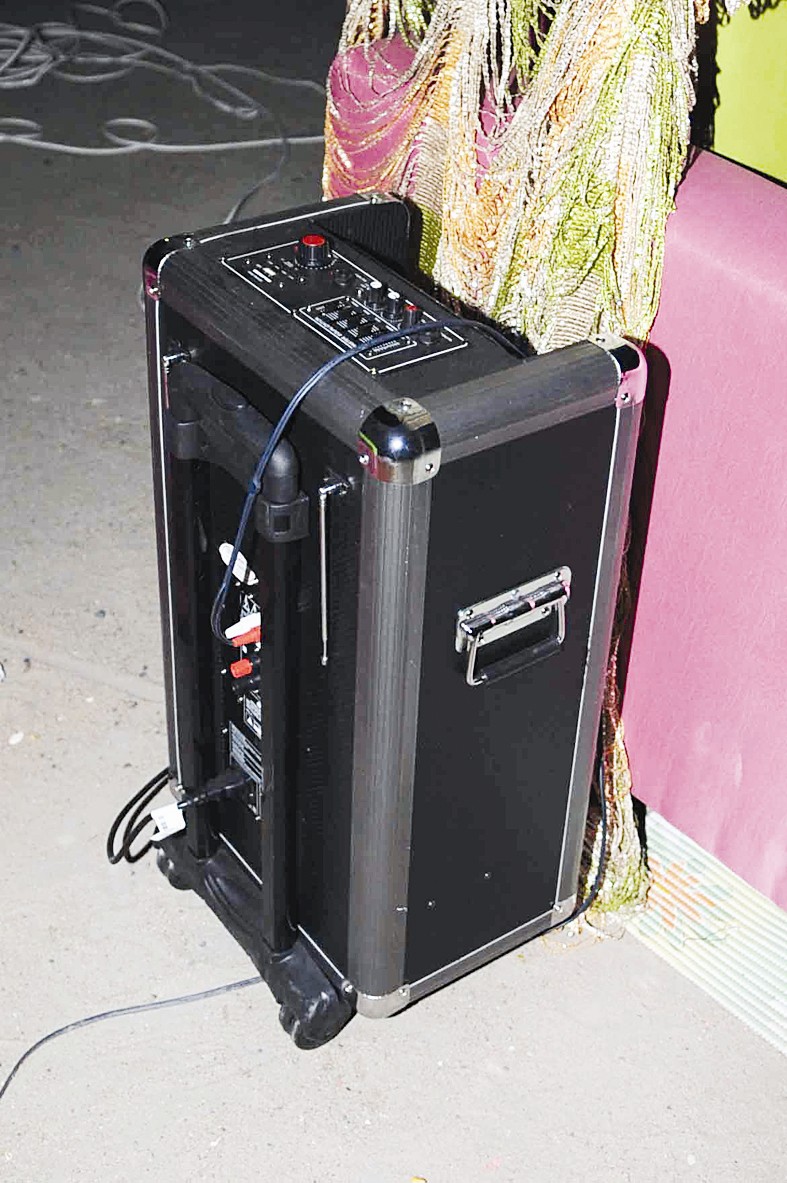 «دي جي»... لزوم الفرفشة! (تصوير كرم ذياب)