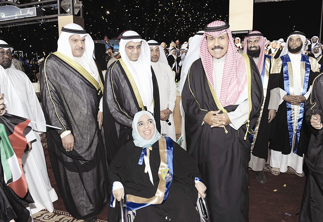 u0633u0645u0648 u0648u0644u064a u0627u0644u0639u0647u062f u0645u0643u0631u0645u0627u064b u0625u062du062fu0649 u0627u0644u0637u0627u0644u0628u0627u062a