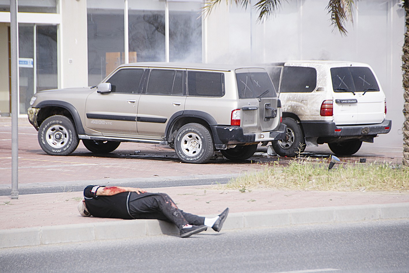 أحد المصابين ملقى على الأرض خلال التمرين (تصوير نور هنداوي)