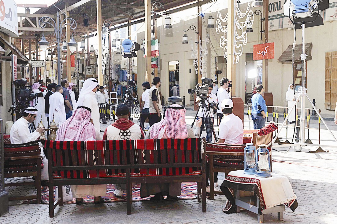 رواد السوق... متعة المكان تفسده الفوضى