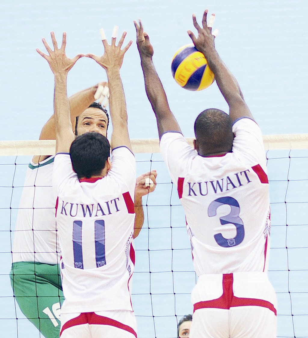 u0645u062du062au0631u0641 u0627u0644u0639u0631u0628u064a u0627u0644u0628u0631u0627u0632u064au0644u064a u0628u0631u0648u0646u0648 u064au0633u062fu062f u0628u0642u0648u0629 u0623u0645u0627u0645 u062du0627u0626u0637 u0635u062f u0643u0648u064au062au0627u0648u064a (u062au0635u0648u064au0631 u062cu0627u0633u0645 u0628u0627u0631u0648u0646)