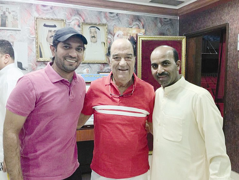 مع طارق العلي وحسن حسني في «خالي وصل»