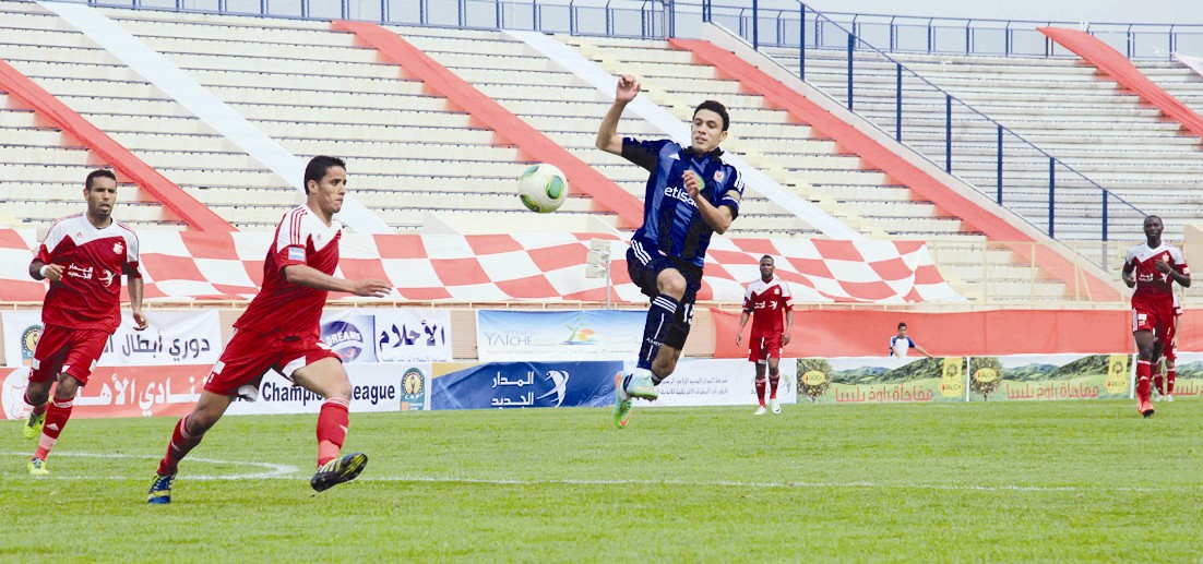 u0645u062du0645u062f u062cu062fu0648 u0644u0627u0639u0628 u0627u0644u0623u0647u0644u064a u062eu0644u0627u0644 u0627u0644u0645u0628u0627u0631u0627u0629 u0623u0645u0627u0645 u0623u0647u0644u064a u0628u0646u063au0627u0632u064a