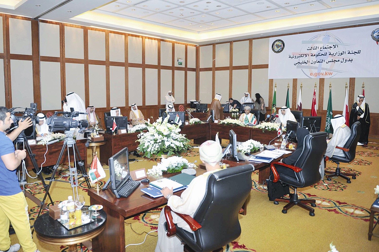 جانب من اجتماع اللجنة