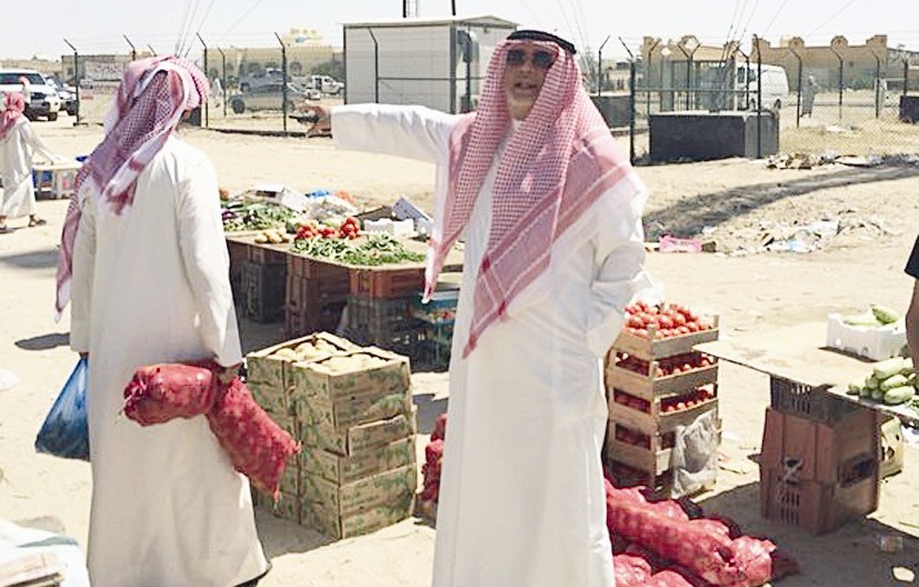 اللميع يوجه البلدية لمصادرة الخضراوات الفاسدة