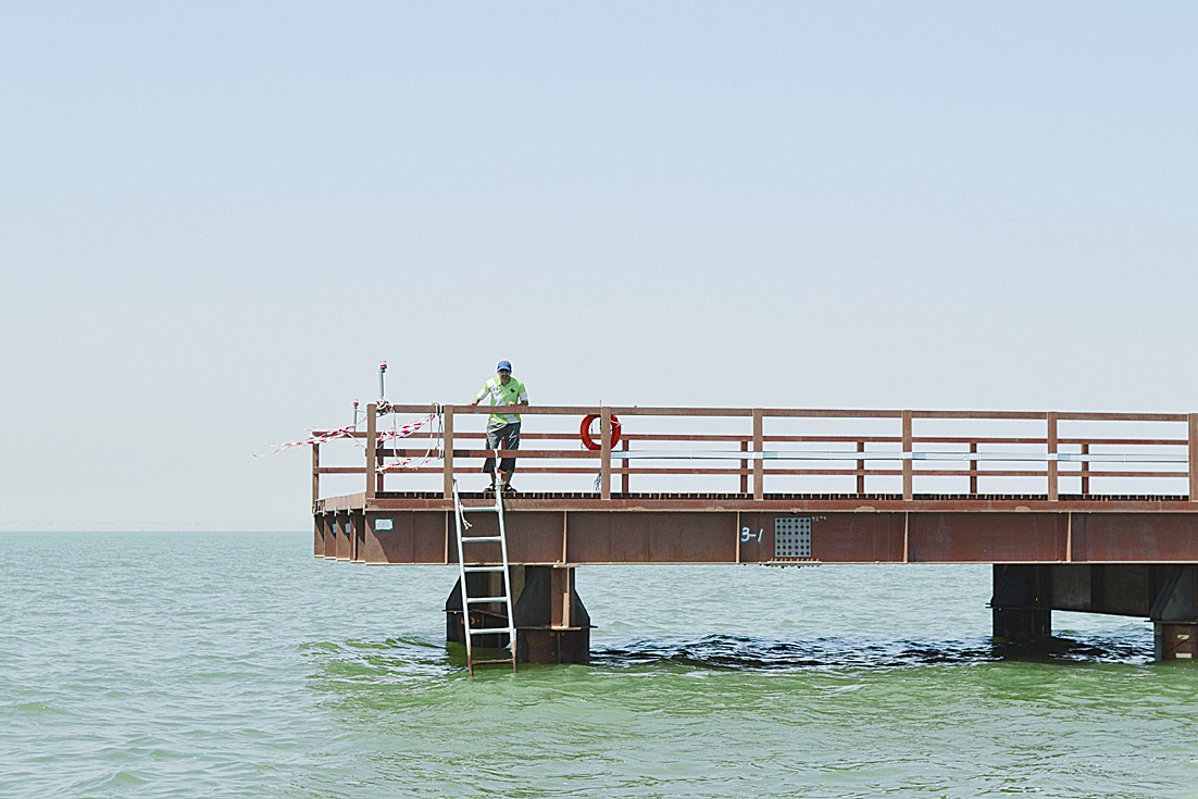 «الراي» فوق جسر جابر