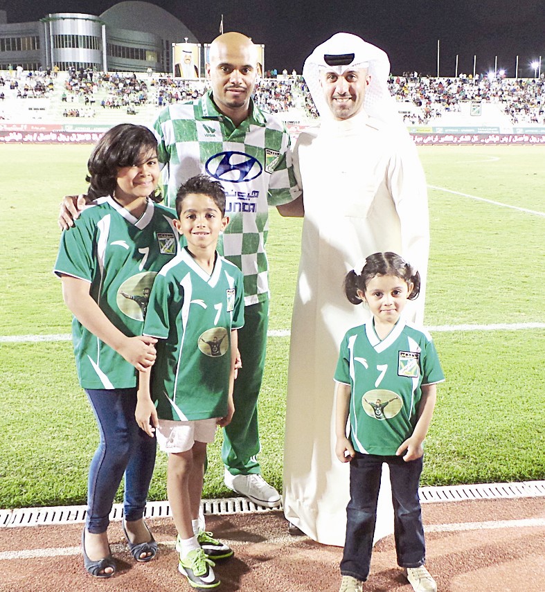 u0639u0644u064a u0627u0644u0628u063au0644u064a u0645u0639 u062eu0627u0644u062f u0639u0628u062fu0627u0644u0642u062fu0648u0633 u0648u0623u0628u0646u0627u0626u0647