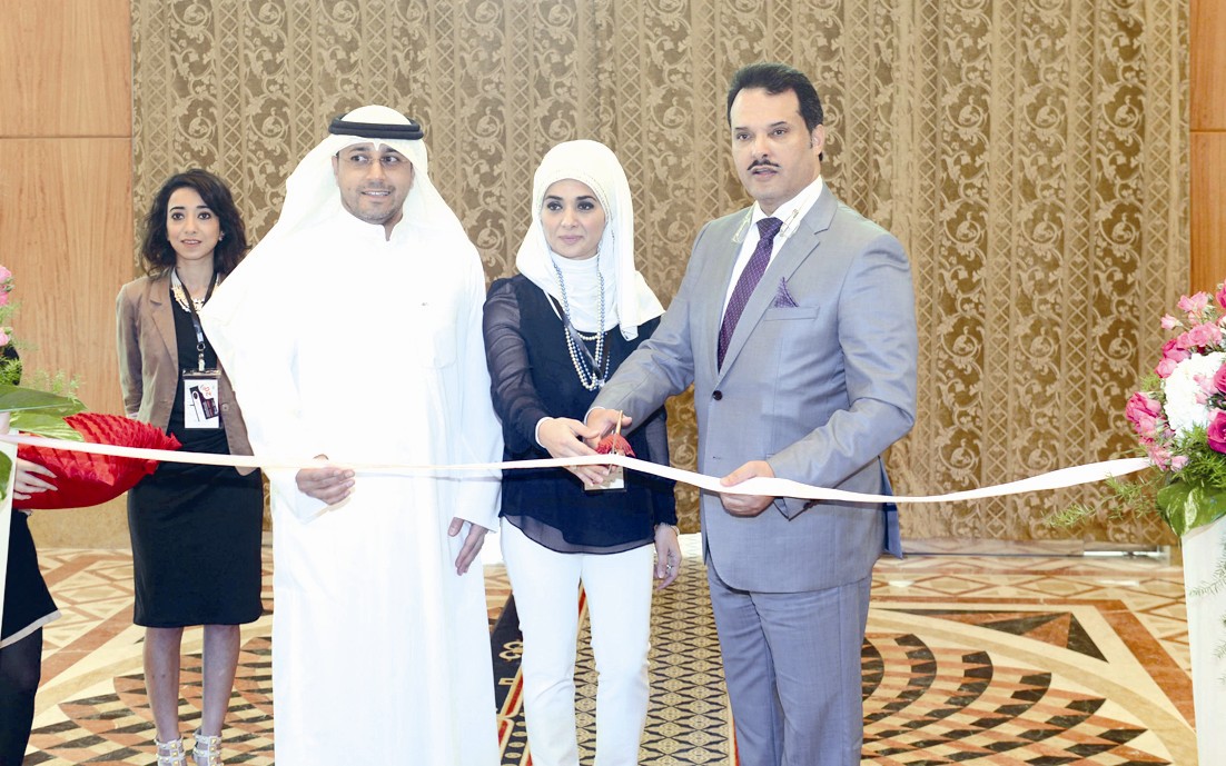 u062cu0645u0627u0644 u0627u0644u062du0631u0628u064a u064au0641u062au062au062d u0627u0644u0645u0639u0631u0636 (u062au0635u0648u064au0631 u0623u0633u0639u062f u0639u0628u062fu0627u0644u0644u0647)