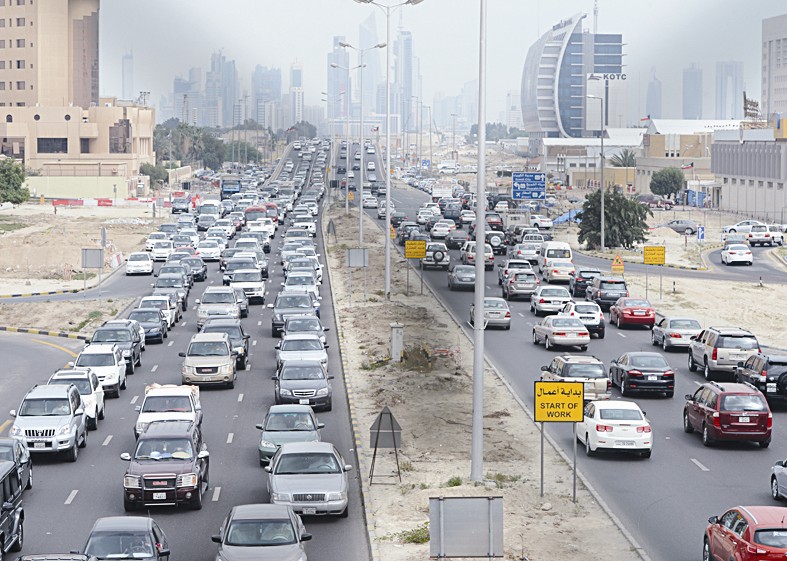 u0632u062du0627u0645 u0648u0641u064a u0643u0644 u0627u062au062cu0627u0647 (u062au0635u0648u064au0631 u0623u0633u0639u062f u0639u0628u062fu0627u0644u0644u0647)