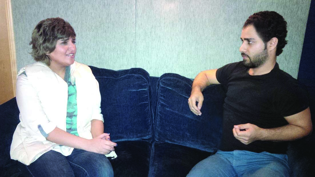 متحدثة للزميل علاء محمود