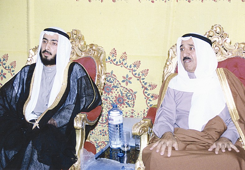 سمو الأمير حفظه الله مباركا في زواج طلال مرضي الاذينة