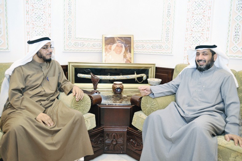 الزميل سعود الديحاني يحاور طلال مرضي مستعرضا سيرة والده