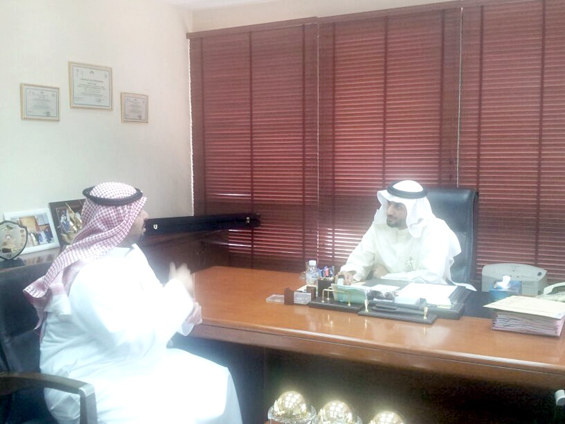 الحجرف متحدثاً للزميل وليد العبدالله