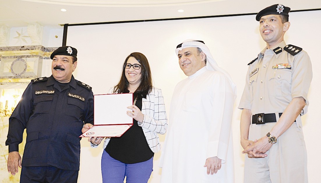 u062cu0627u0646u0628 u0645u0646 u0627u0644u062au0643u0631u064au0645 (u062au0635u0648u064au0631 u0646u0627u064au0641 u0627u0644u0639u0642u0644u0629)