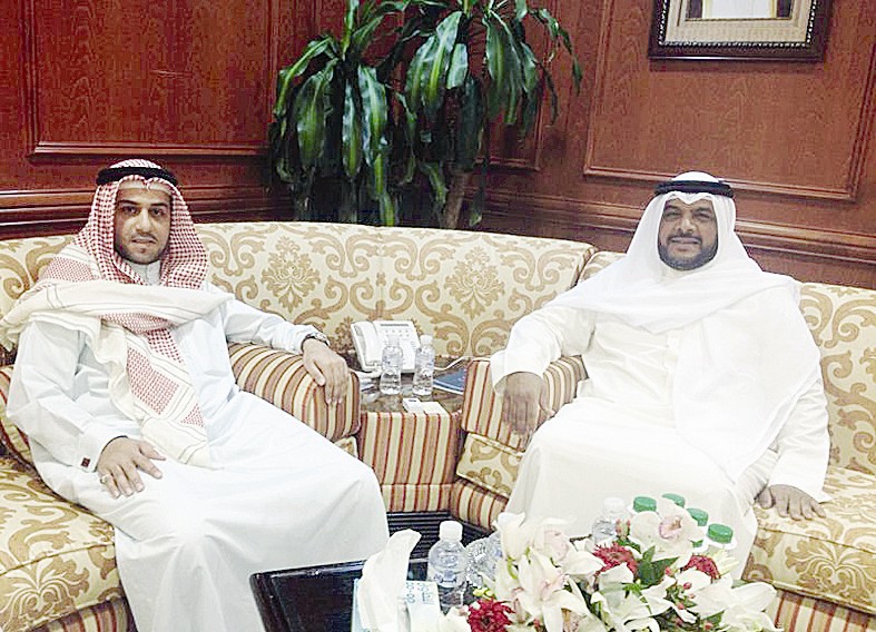 u0623u062du0645u062f u0627u0644u0645u0646u0635u0648u0631 u0648u0639u0644u064a u0627u0644u0646u0642u064a