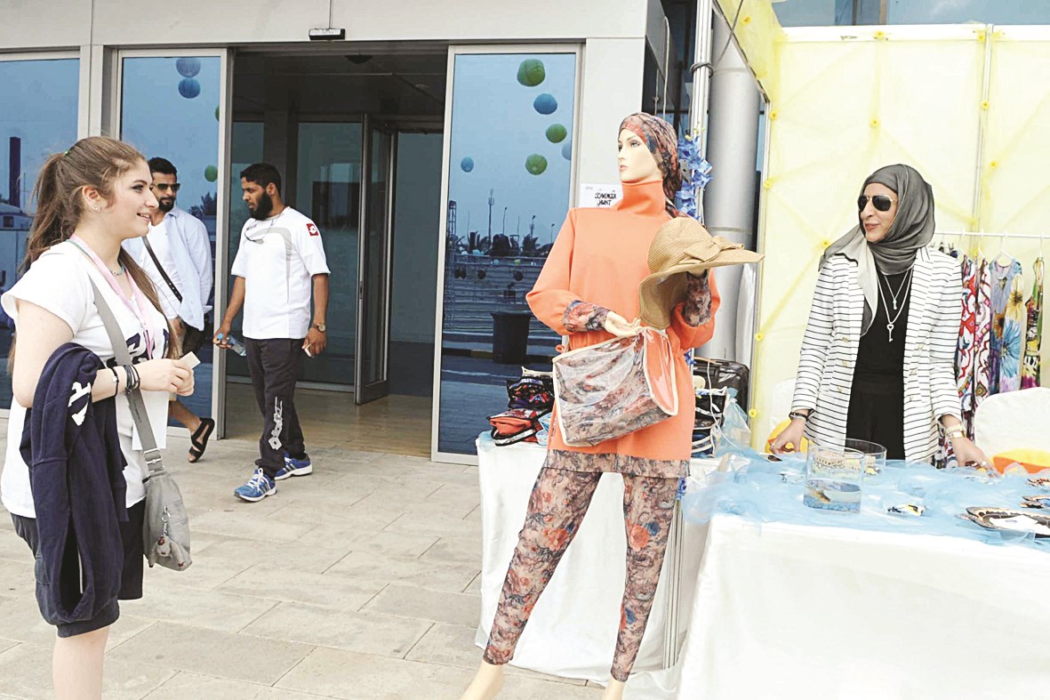 u0627u0642u0628u0627u0644 u0646u0633u0627u0626u064a u0639u0644u0649 u0627u0644u0623u0632u064au0627u0621 (u062au0635u0648u064au0631 u0643u0631u0645 u0630u064au0627u0628)