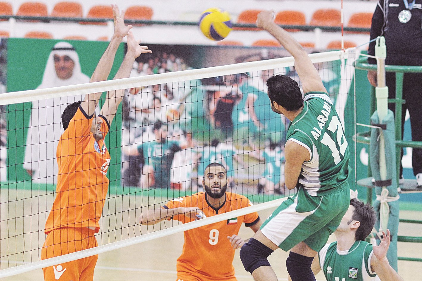 u0646u062cu0645 u0627u0644u0639u0631u0628u064a u0645u062du0645u062f u0627u0644u0642u0637u0627u0646 u064au0633u062fu062f u0628u0642u0648u0629 u0623u0645u0627u0645 u0643u0627u0638u0645u0629 u0641u064a u0644u0642u0627u0621 u0633u0627u0628u0642