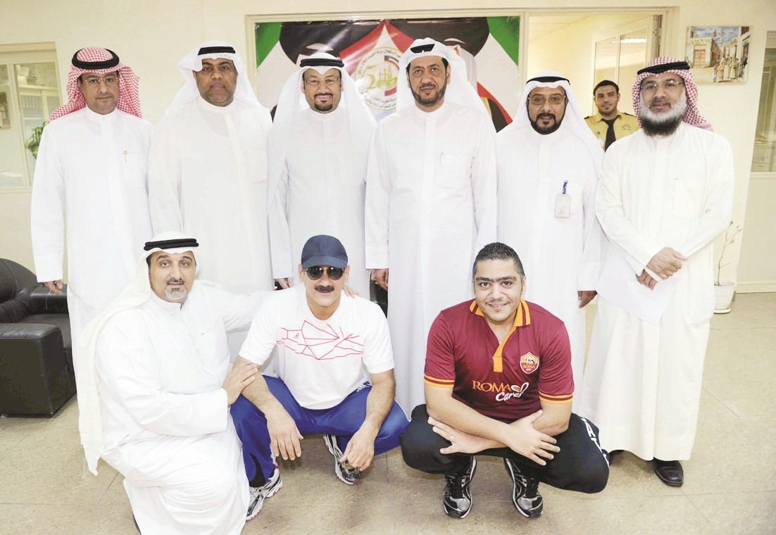 الربيع يتوسط فريق الطوارئ